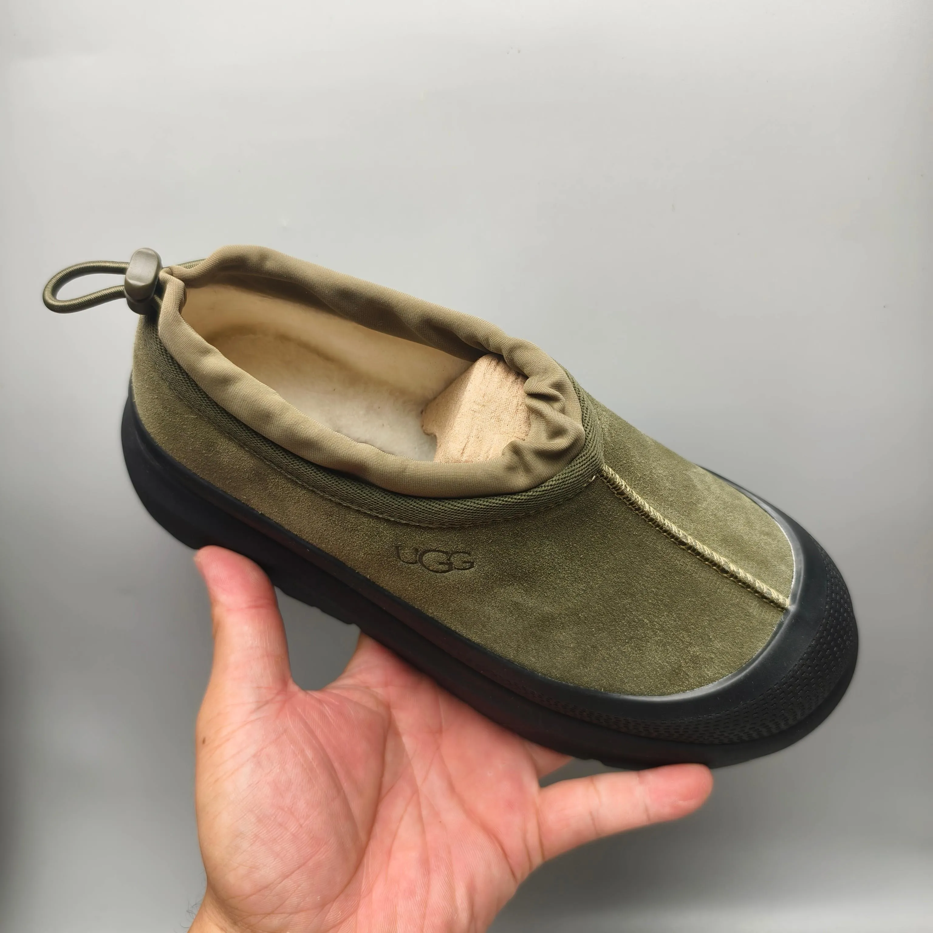 💰520 UGG sheepskin all-in-one snow boots 4096 slip-on casual trendy Wang Yibo men's and women's shoes Color: white red black blue yellow light gray dark gray green Matching sizes: 35-45